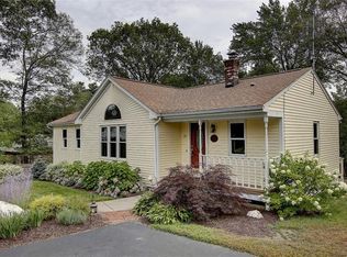 31 Deer Run Trl, Smithfield, RI 02917