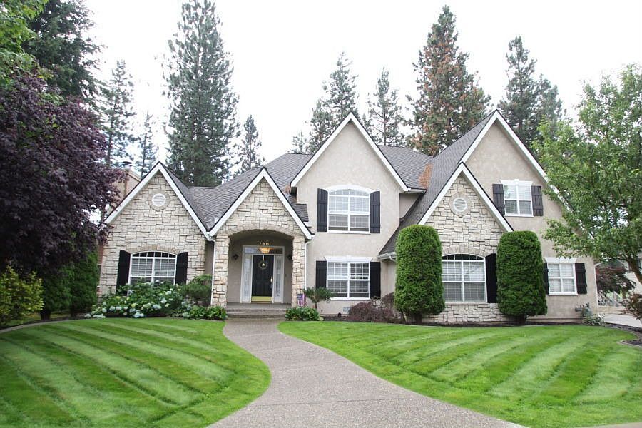 1st image of 730 N Dundee Dr