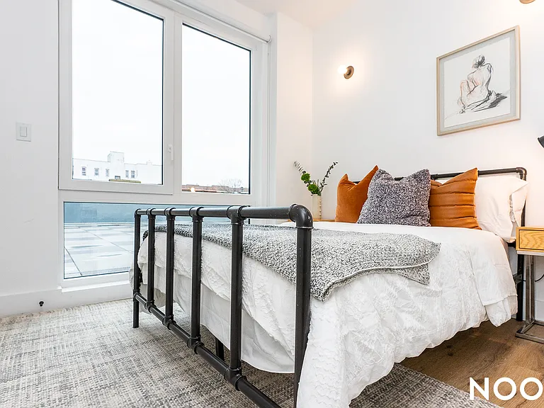 2484 Bedford Ave #2D — Photo 27