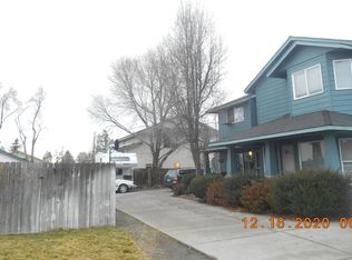2944 SW 24th Ct #2944 & 2946, Redmond, OR 97756