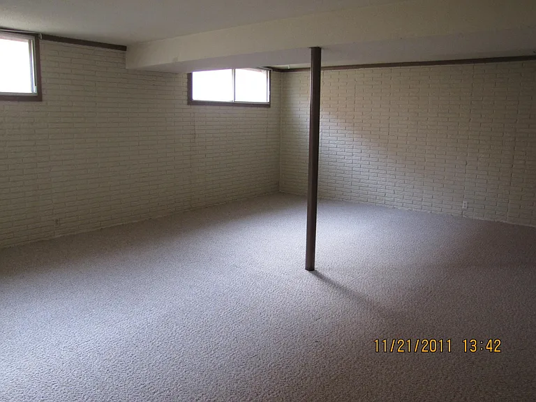 6701 Boxwood Ln NE — Photo 7