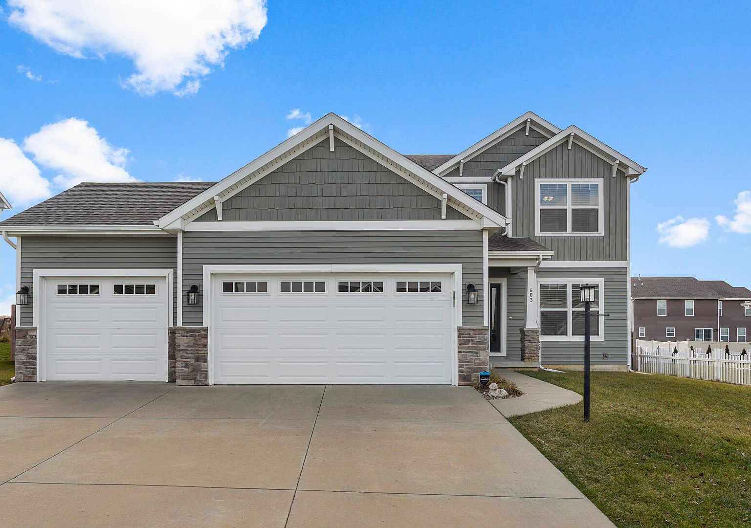 603 Country Ridge Dr, Mahomet, IL 61853 | Zillow