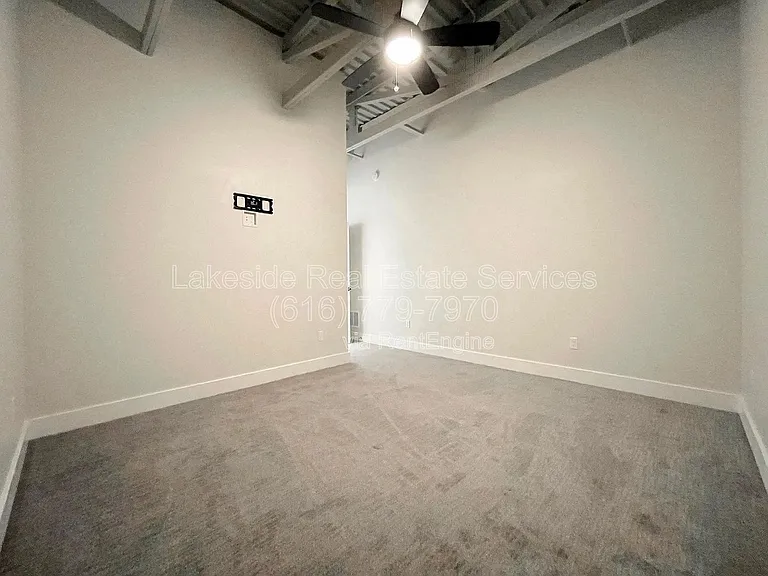708 Wealthy St SE #H — Photo 21