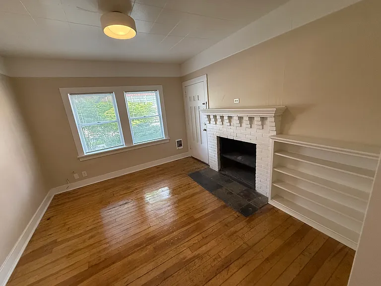 406 Wall St #1 — Photo 1