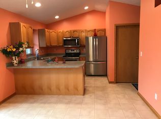 10368 Sara Mae Dr, Zeeland, MI 49464
