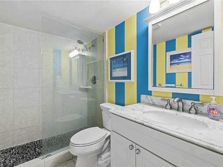 341 3rd Ave S #341 — Photo 23
