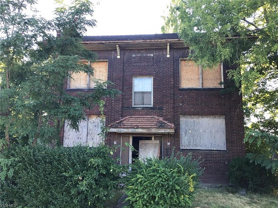 1st image of 1285 E 115th St