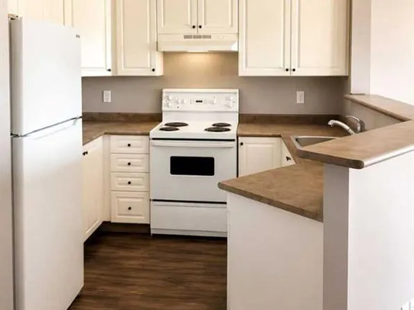 60 E Lawford Ave #310, Red Deer, AB T4R 3E9
