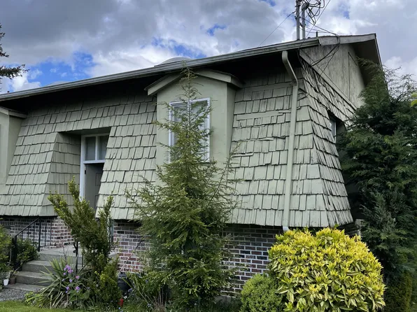 17021 Larch Way, Lynnwood, WA