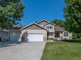 204 Crestview Cir, Jordan, MN 55352