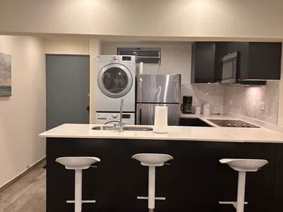 4th image of 1131 Ashford #503