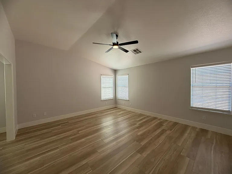 5004 Elm Grove Dr — Photo 19