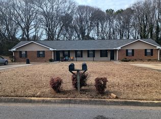 405-415 Santa Fe Trl, Ellenwood, GA 30294