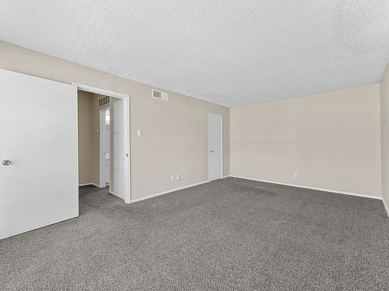 Spacious bedroom or office