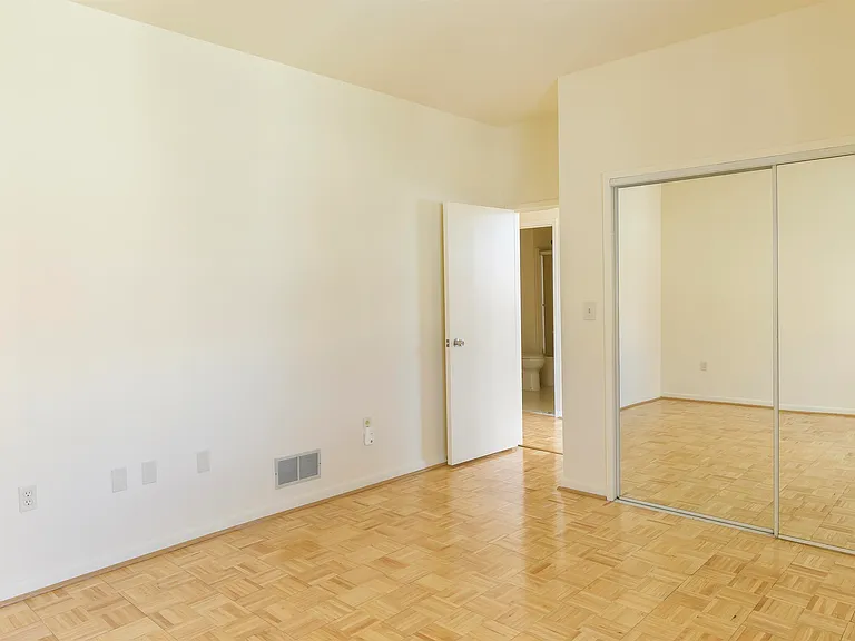 75 Liberty Ave #C17 — Photo 13