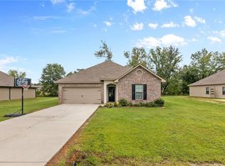 20445 Kayley Dr, Ponchatoula, LA 70454