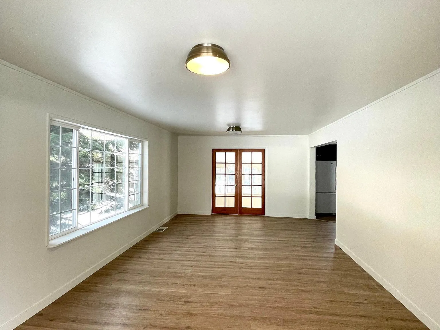 3 bed, 2.5 bath, 1880 sqft, $3,350 — Photo 3