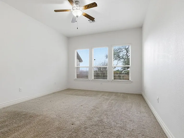 15004 Iveans Way — Photo 22
