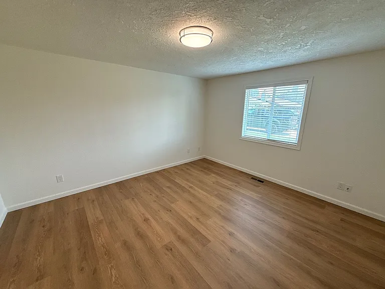 3641 Cherrylawn Ct NE — Photo 17