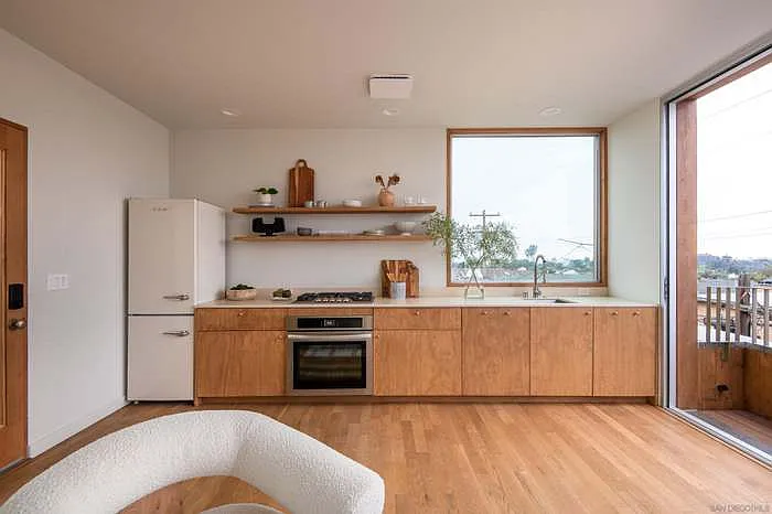 3764 Pershing Ave — Photo 5