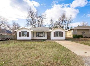 1006 Kaw St, Perry, OK 73077