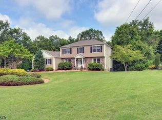 99 Notch Rd, Oak Ridge, NJ 07438