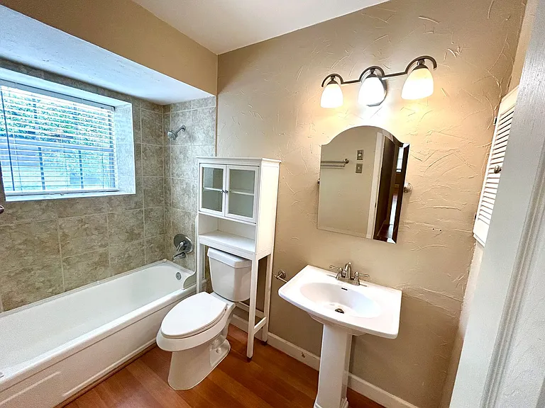 1045 Shook Ave #113 — Photo 12
