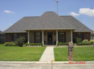 104 Regency Ln, Houma, LA 70360
