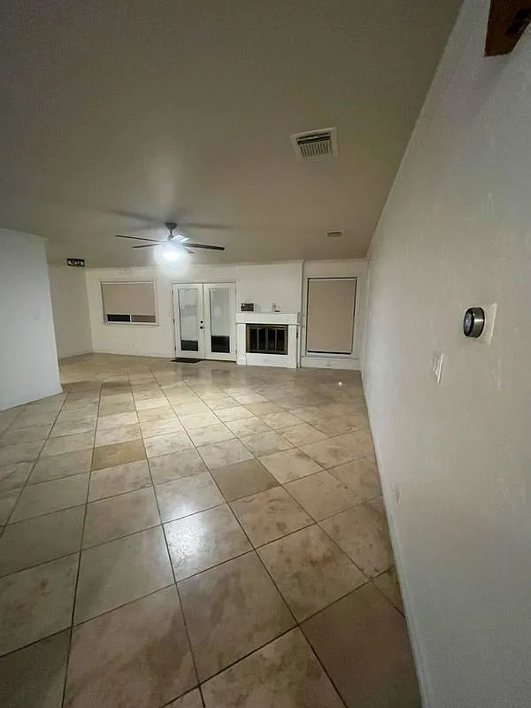 4 bed, 2.0 bath, 1770 sqft, $2,500 — Photo 2