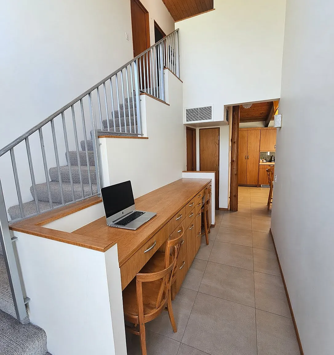 4 bed, 2000 sqft, $8,000 — Photo 3