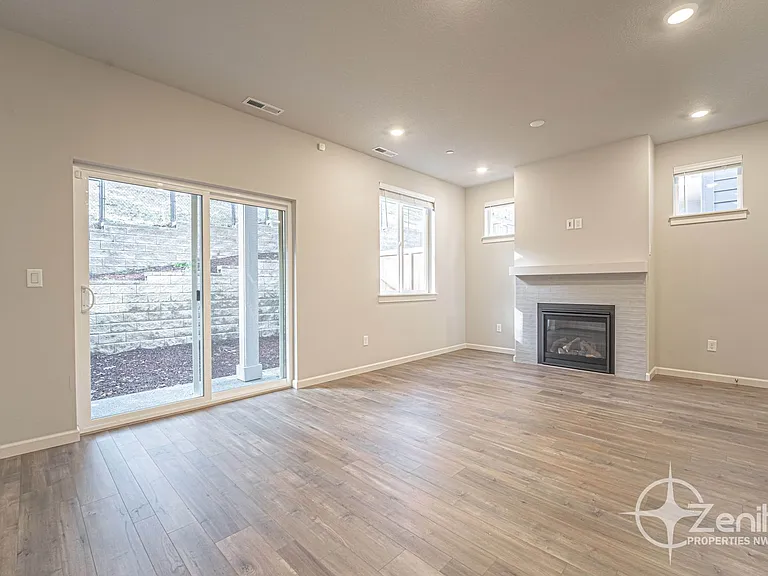 4261 S Cloverhill Way — Photo 6