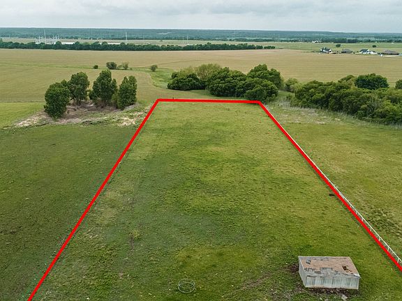 3rd image of 390 Anderson Ranch Rd