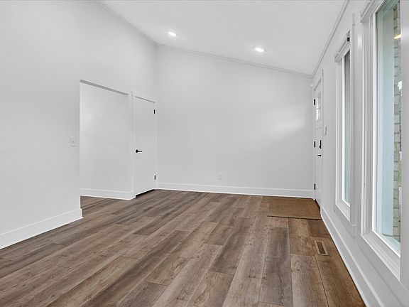 5th image of 53827 Needles Ct