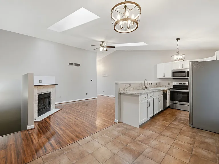 1499 Stonefield Dr — Photo 14