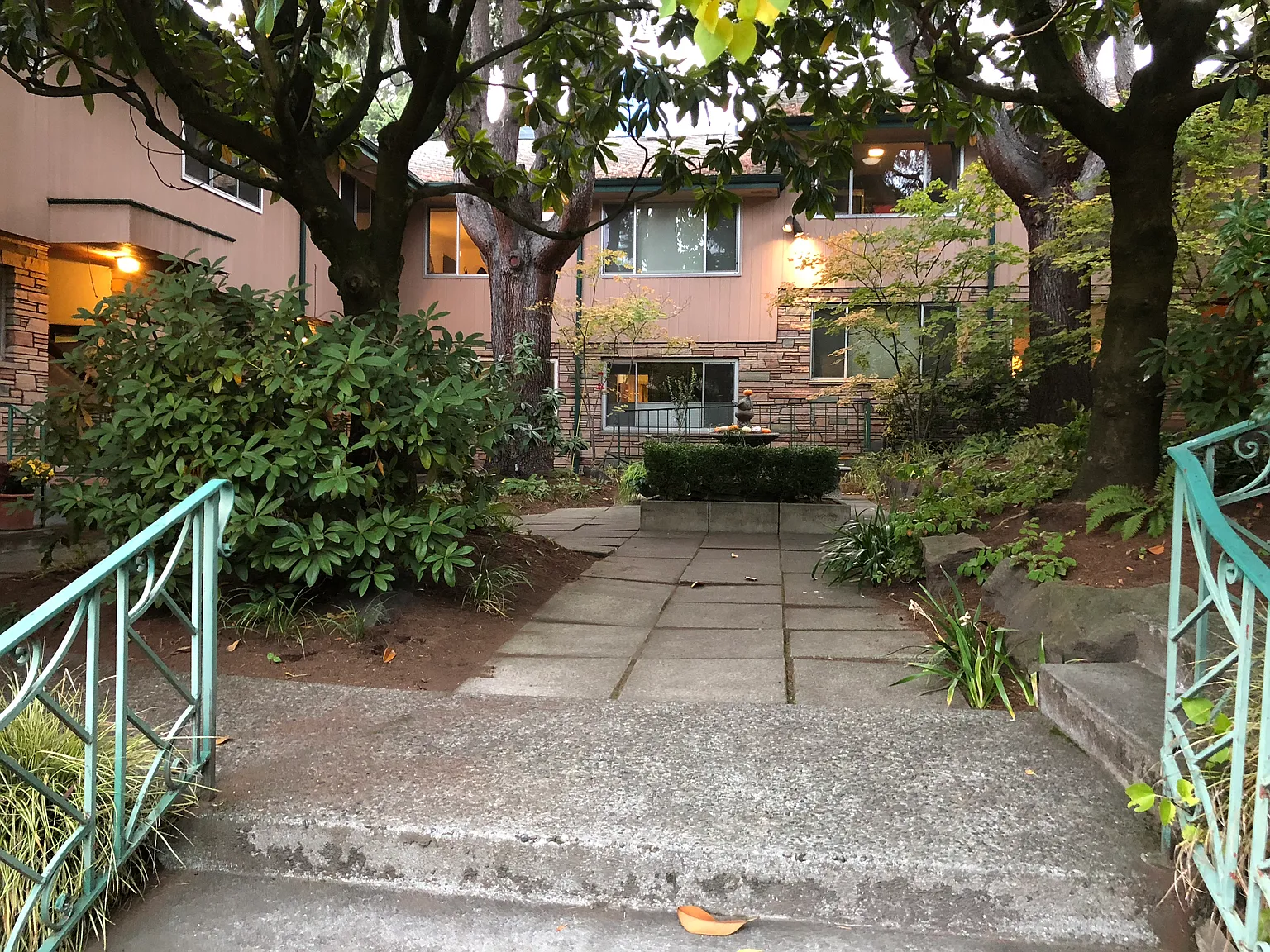 2 bed, 800 sqft, $2,175 — Photo 3