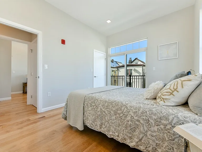 87 Parker St #402 — Photo 21