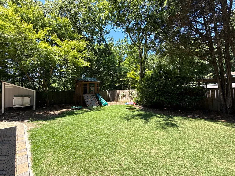 2016 Lombardy Cir — Photo 23