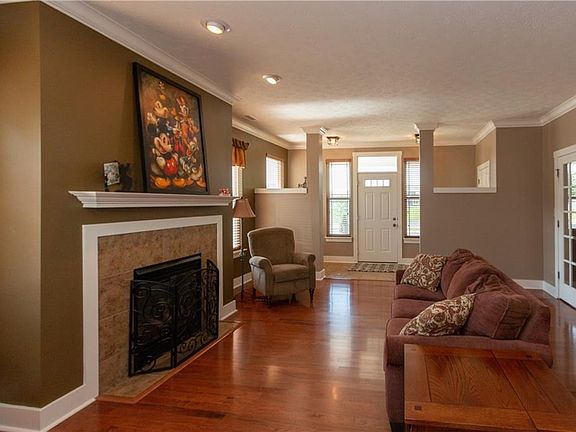 4th image of 8838 Carver Dr