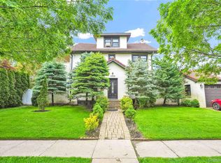 16008 12th Road, Beechhurst, NY 11357