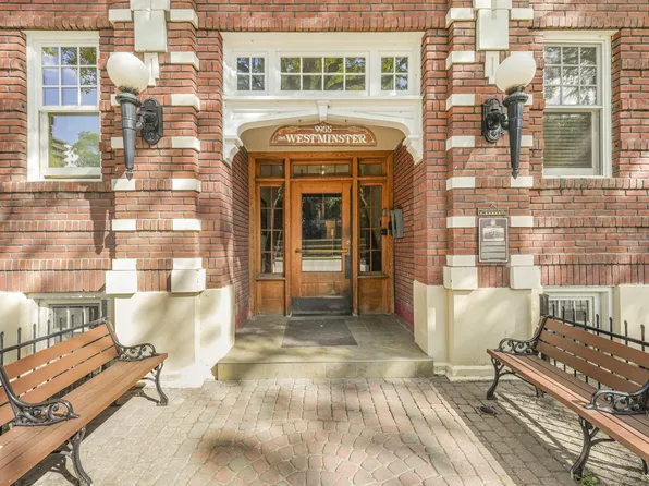 9955 114th St NW #307, Edmonton, AB T5K 1P7