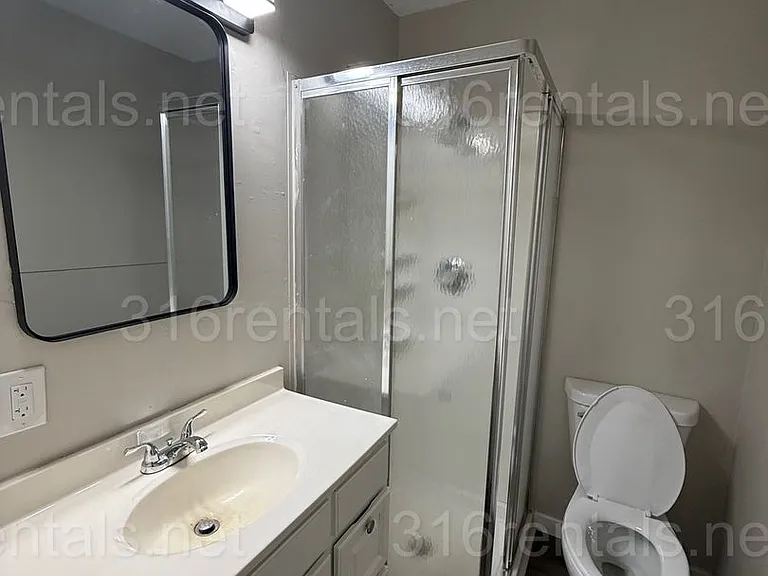 2943 S Volutsia Ave — Photo 10