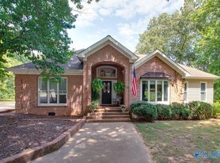 138 Wiljoy Rd, Laceys Spring, AL 35754