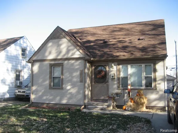 17228 Hanover Ave, Allen Park, MI 48101