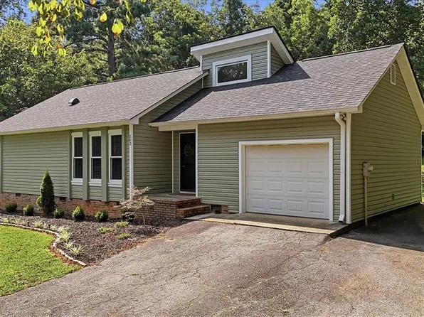 283 Issaqueena Dr, Central, SC 29630
