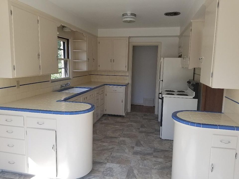 1st image of 7216 25th Ave E