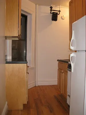 Rented by Tower Brokerage | media 35