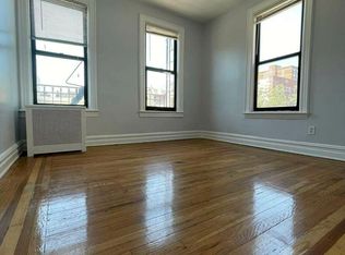 2351 31st Rd APT 2F, Astoria, NY 11106