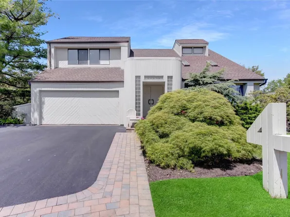 4 Radcliffe Ct, Syosset, NY 11791