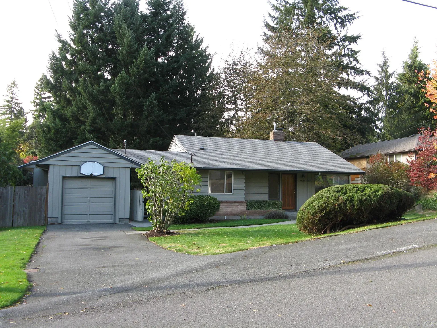 18511 Kenlake Pl NE photo 1