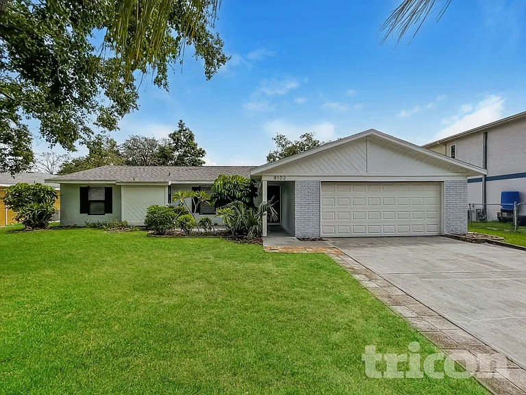 8102 Chickasaw Ln — Photo 1